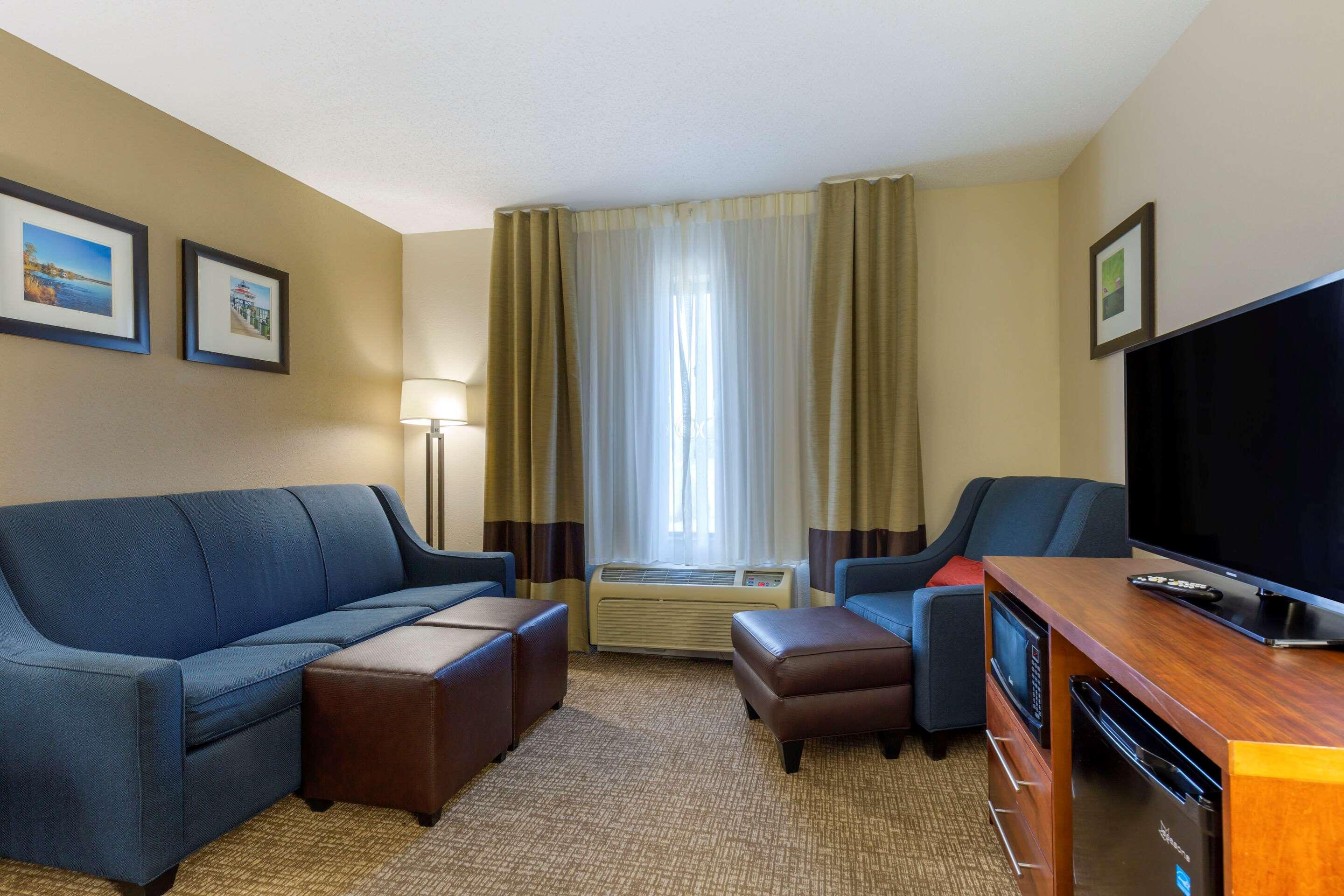 Comfort Inn & Suites Cambridge Exterior foto
